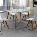 Mesa com 4 cadeira tampo retangular produto novo com direito entrega e montagem