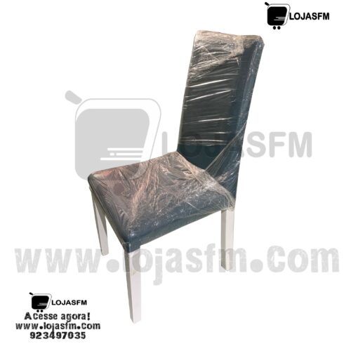 Cadeira com 4 perna armação em madeira branca acento e encosto em napa produto novo com direito entrega e montagem