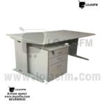 Secretária com Bloco de Gavetas Rodado Cinza – 160x70 cm de Organização e Estilo para Seu Escritório